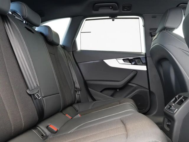 Audi A4 35 TDI Avant Competition S-Line