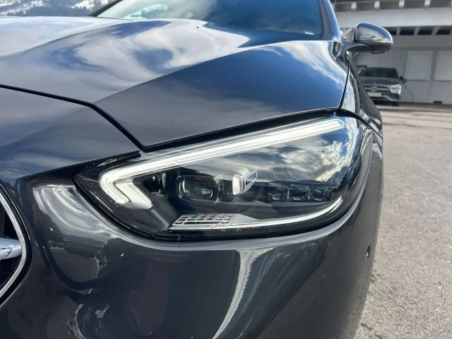 Mercedes-Benz C 200 C 200 d Sedan