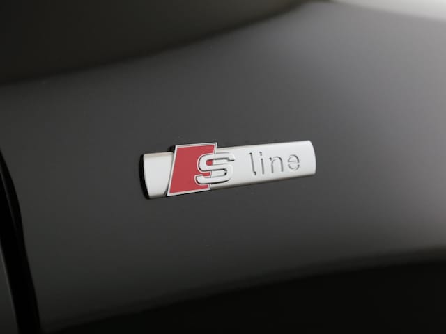 Audi A6 Avant Quattro S-Tronic