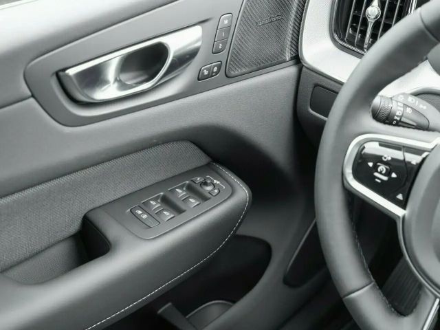 Volvo XC60 Dark Plus T6