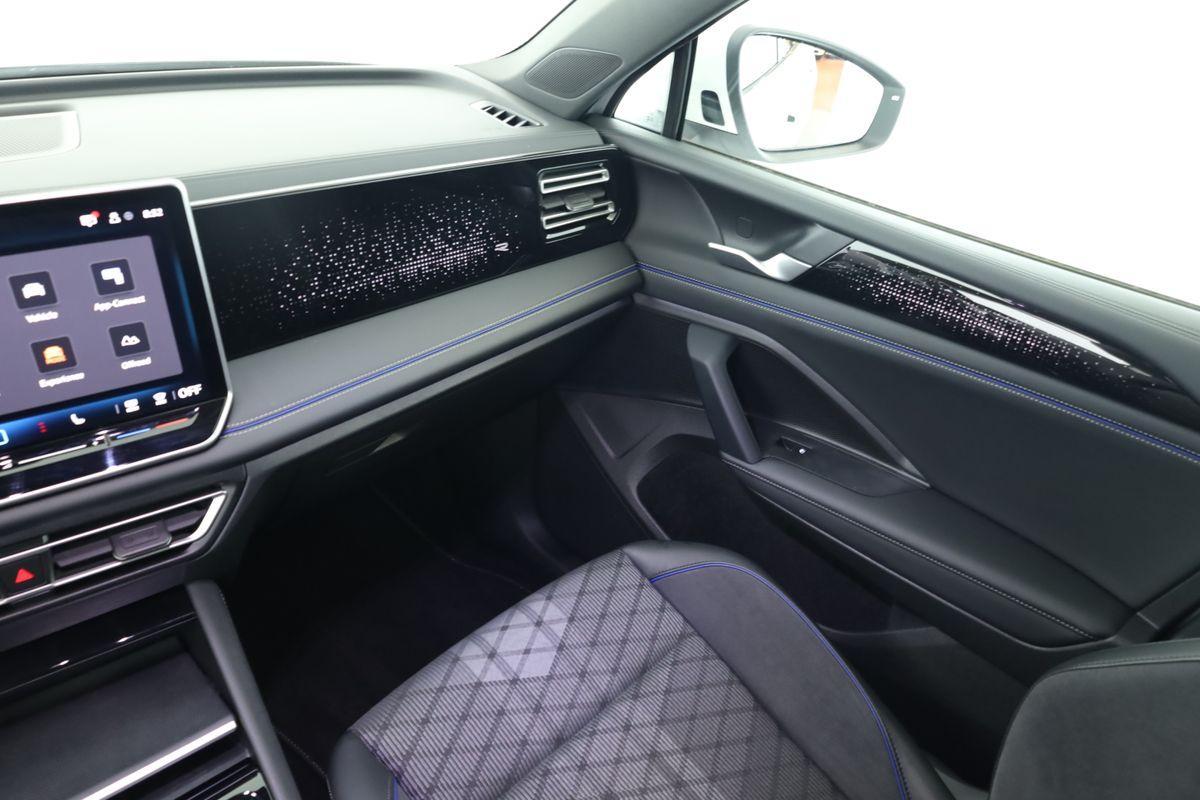 Volkswagen Tiguan 2.0 TSI DSG IQ.Drive R-Line