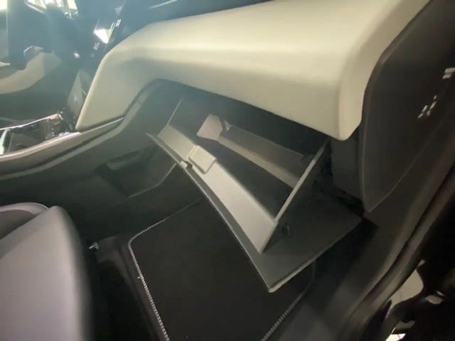 Ford Explorer Extended range RWD