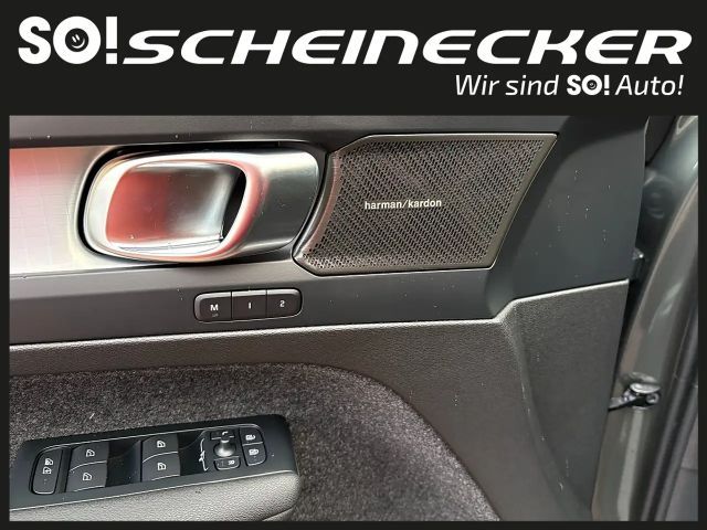 Volvo XC40 Dark Plus