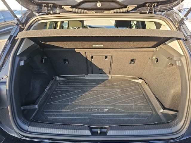 Volkswagen Golf 2.0 TSI DSG Golf VIII Style