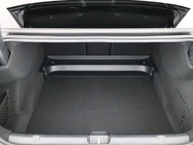 Mercedes-Benz EQE 350 4MATIC Sedan