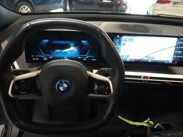 BMW iX xDrive40