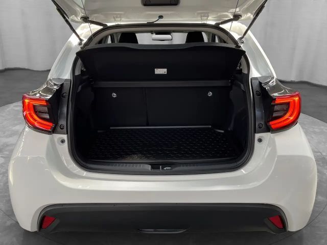 Toyota Yaris Active Hatchback