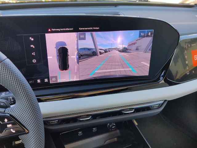 Audi A6 e-tron Quattro