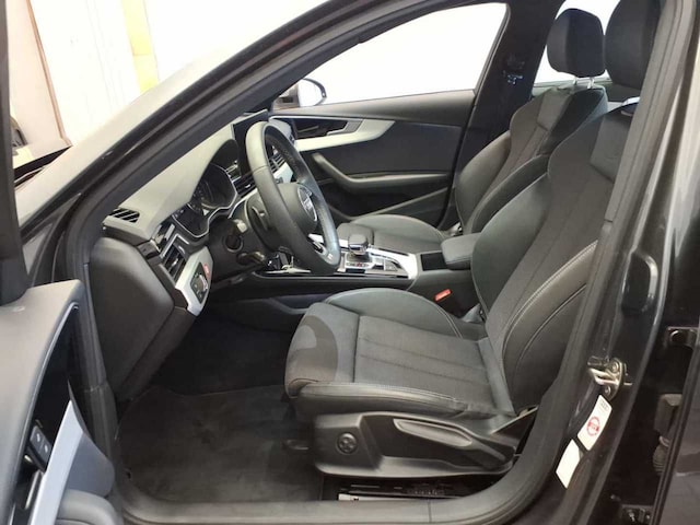Audi A4 40 TFSI Avant Quattro S-Line S-Tronic