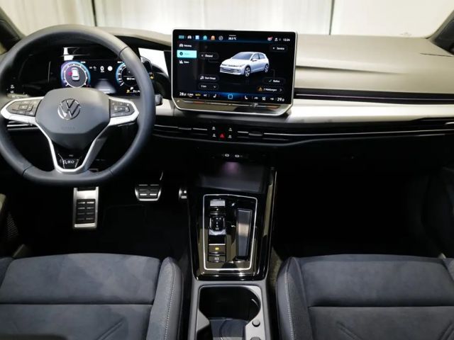 Volkswagen Golf 1.5 eTSI DSG Golf VIII