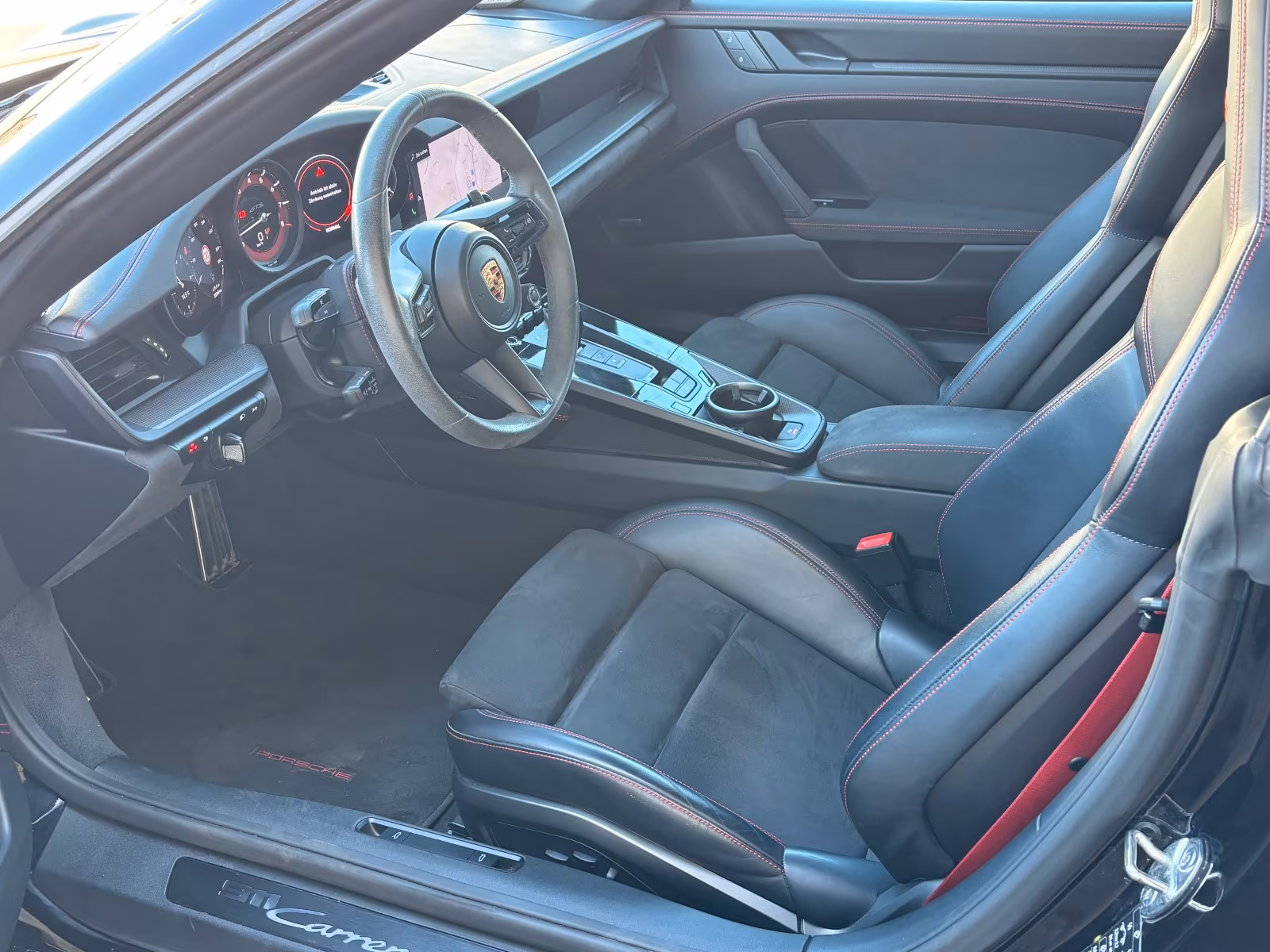 Porsche 911 992 Cabriolet Carrera GTS