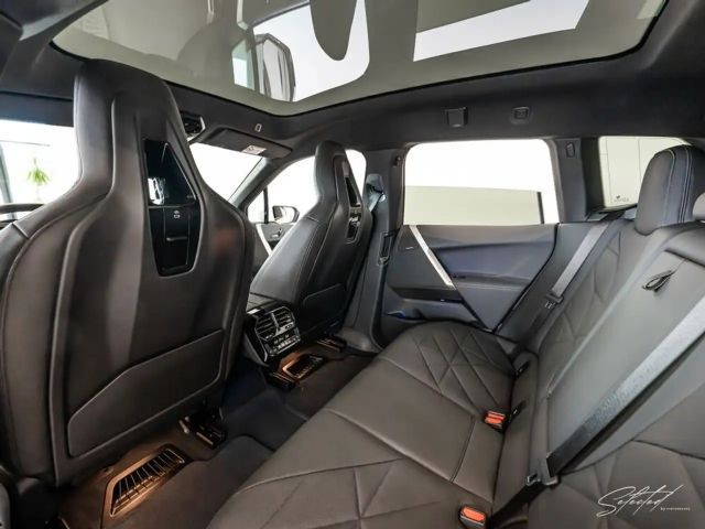 BMW iX xDrive