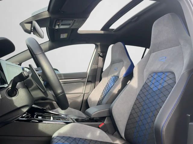 Volkswagen Golf IQ.Drive