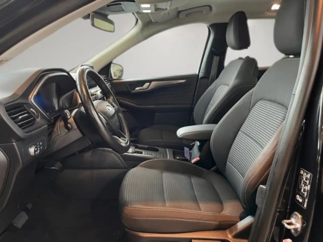 Ford Kuga AWD Hybrid Titanium