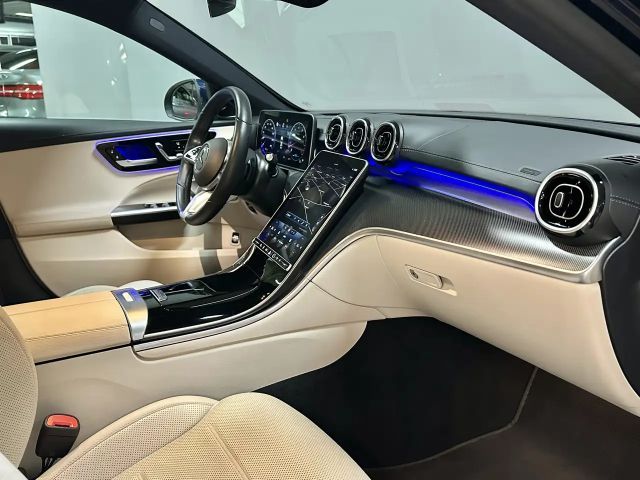 Mercedes-Benz C 200 Sedan