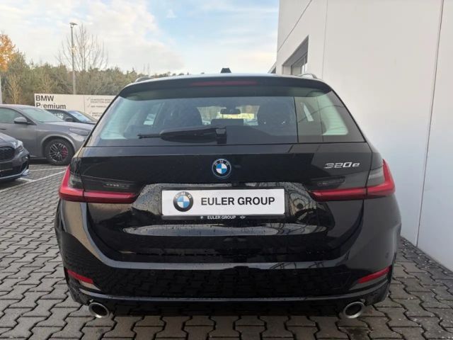 BMW 320 320e Touring