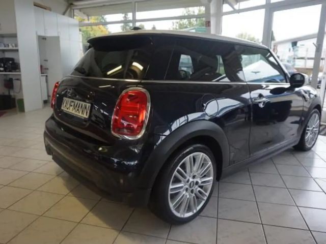 MINI Cooper COOPER 1,5 CAMDEN LEDER NAVI LED SHZ TEMPOMAT 17"