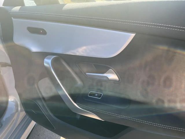 Mercedes-Benz CLA 200 AMG Line Shooting Brake