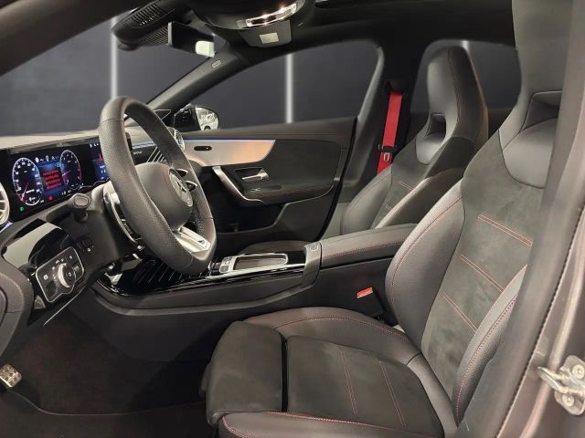 Mercedes-Benz CLA 35 AMG 4MATIC AMG Line Coupé