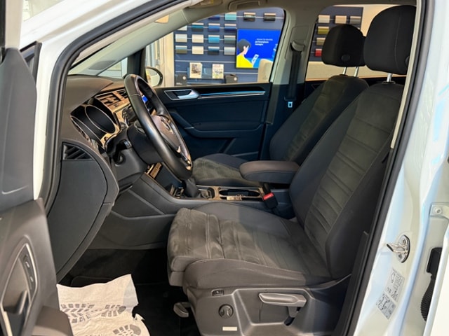 Volkswagen Touran 1.5 TSI R-Line
