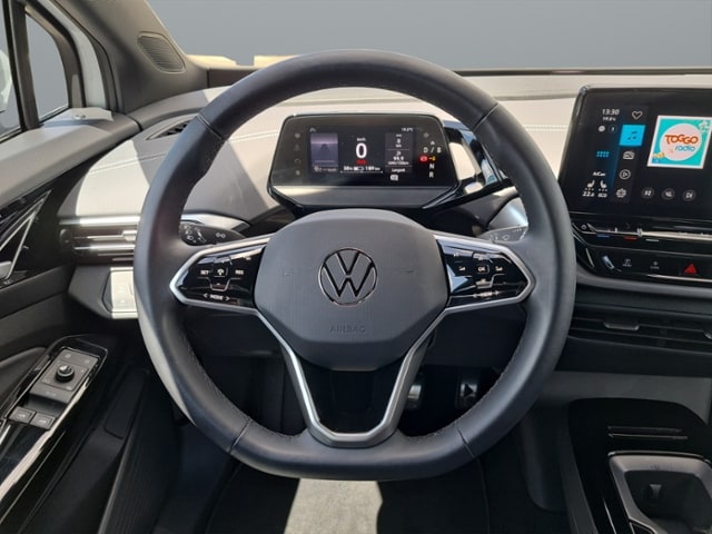 Volkswagen ID.4 150kW +AHK+WR+WÄRMEPUMPE+NAVI+MATRIX