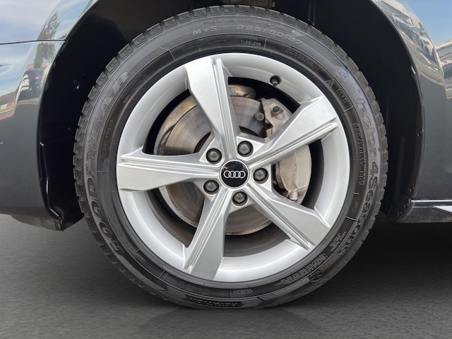 Audi A4 40 TFSI Avant S-Tronic