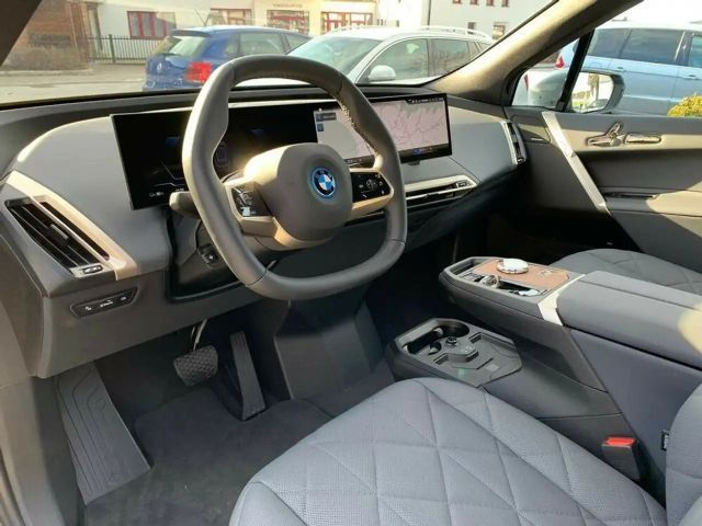 BMW iX xDrive