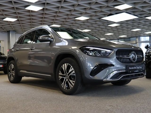 Mercedes-Benz GLA 180 Progressive
