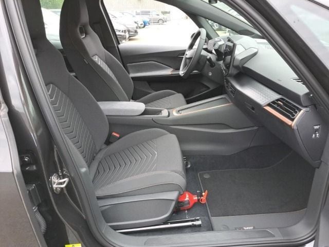 Cupra Born Born WÄRMEPUMPE/NAVI/SITZHZ