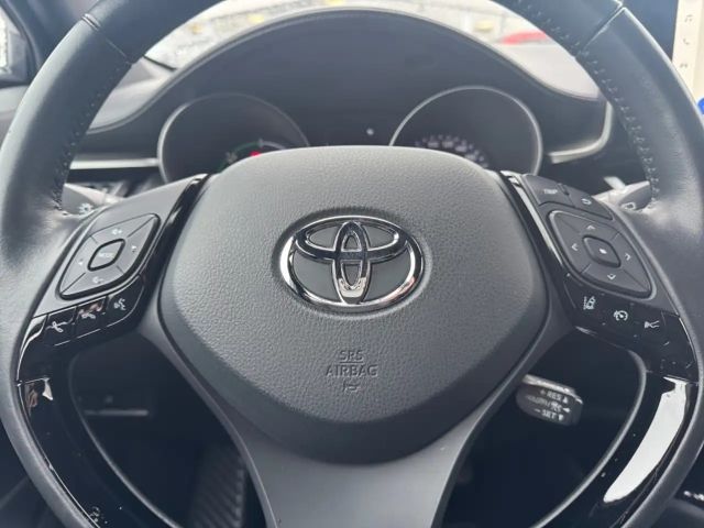 Toyota C-HR Hybride Team D