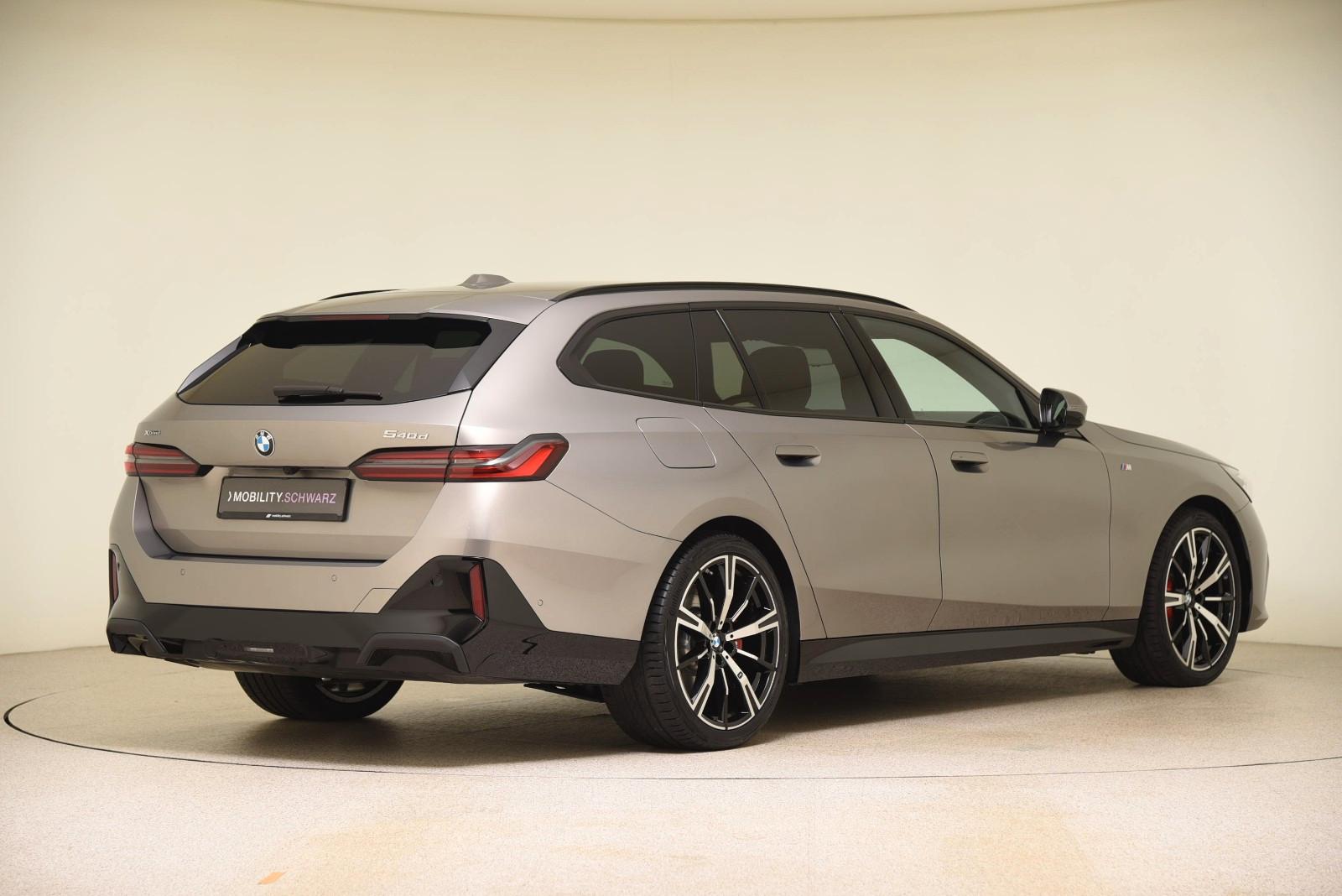 BMW 540 540d M-Sport Touring xDrive