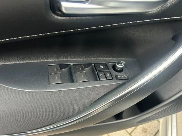 Toyota Corolla Hybride Team D