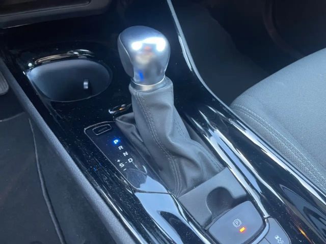 Toyota C-HR Hybride Team D