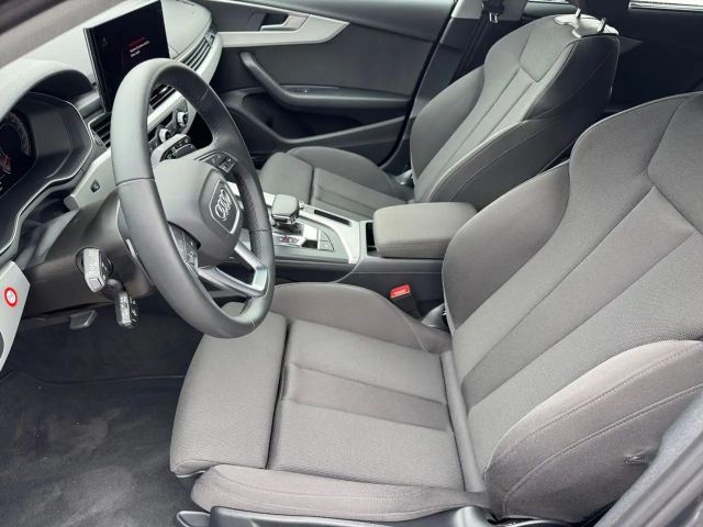 Audi A4 35 TFSI Avant S-Tronic