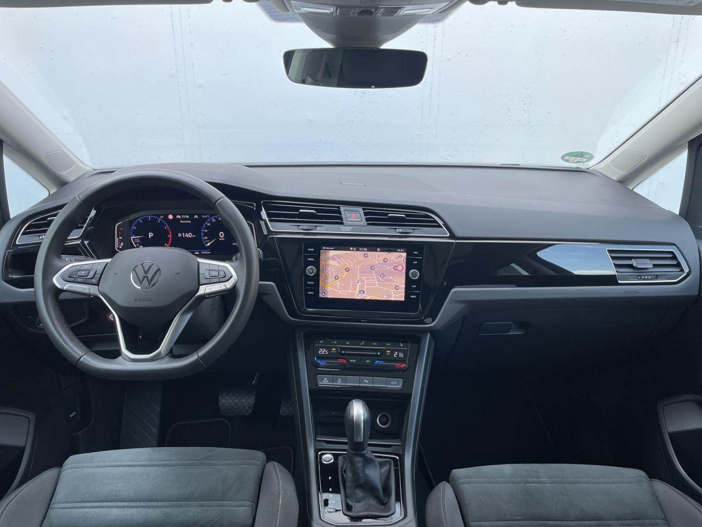 Volkswagen Touran 1.5 TSI DSG R-Line