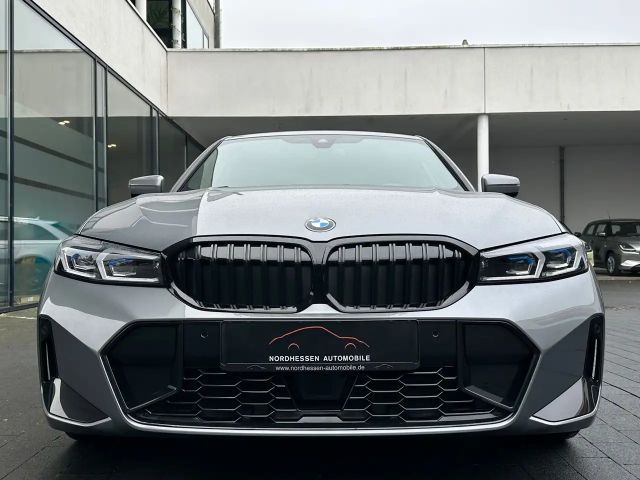 BMW 320 320d M-Sport Sedan xDrive