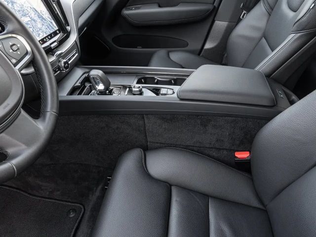 Volvo XC60 AWD Core T6