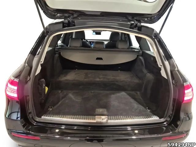 Mercedes-Benz E 300 AVANTGARDE Estate