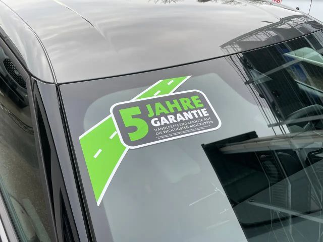 Ford Capri Premium RWD