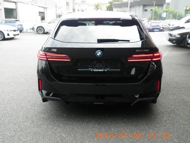 BMW i5 Touring eDrive40