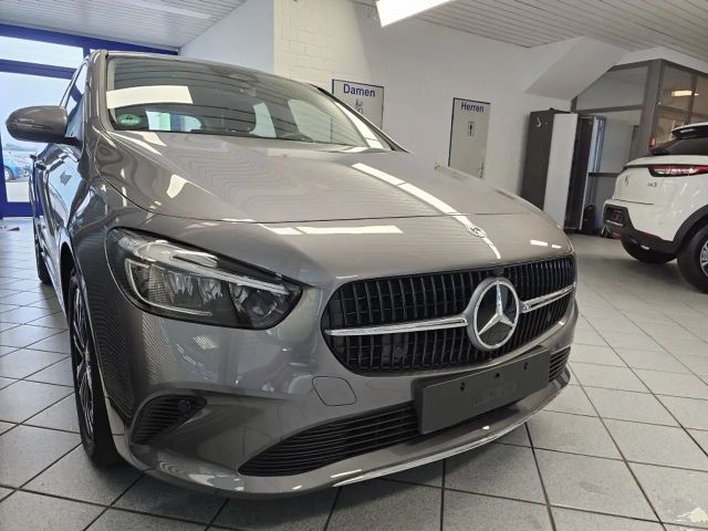 Mercedes-Benz B 180 Progressive Sedan