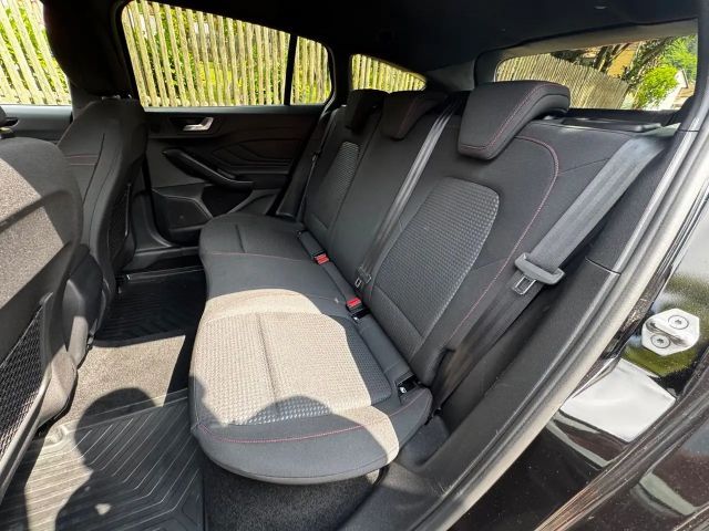 Ford Focus ST Line Wagon