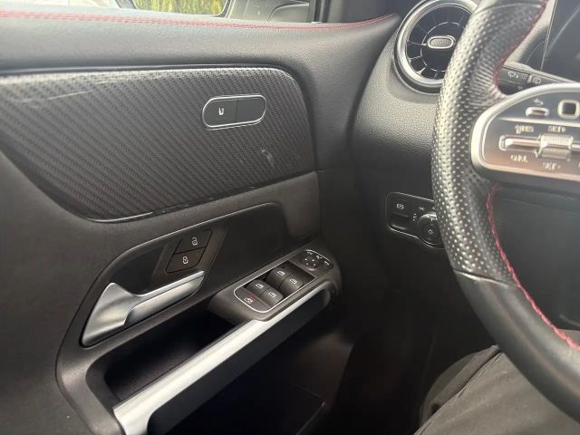 Mercedes-Benz GLB 180 AMG Line GLB 180 d