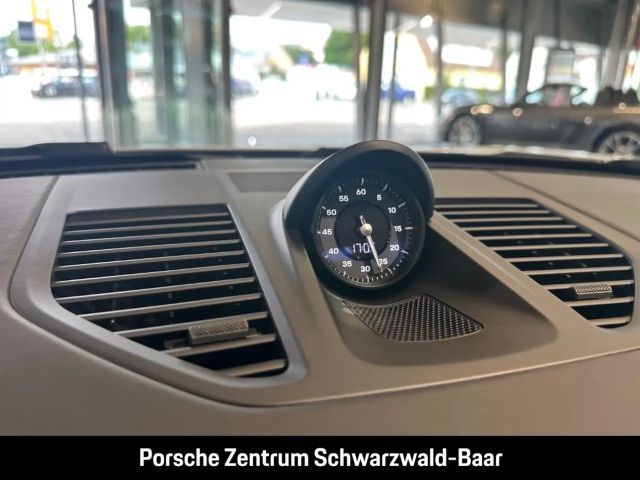 Porsche 992 4 Coupé GTS Targa