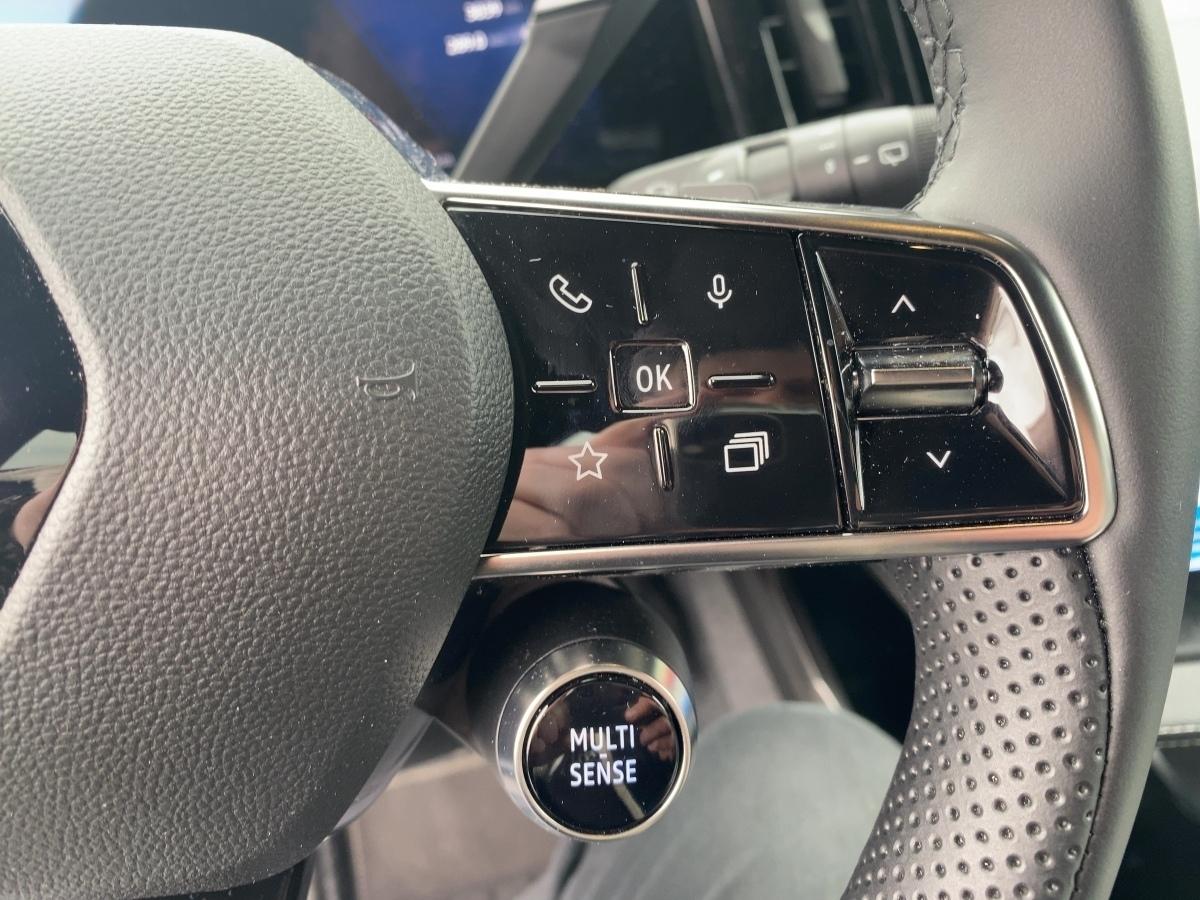 Renault Scenic E-Tech Iconic