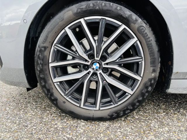 BMW 220 220i Active Tourer Sedan