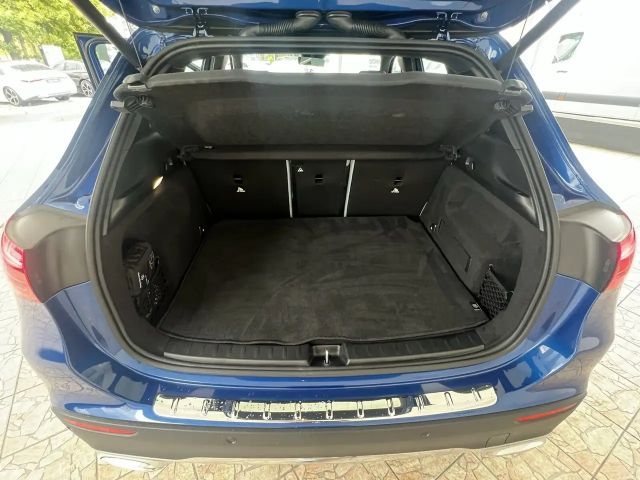 Mercedes-Benz GLA 200 Progressive