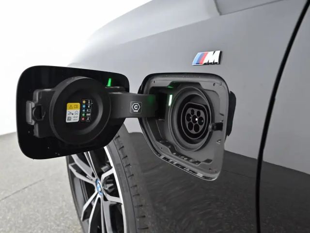 BMW 330 330e xDrive