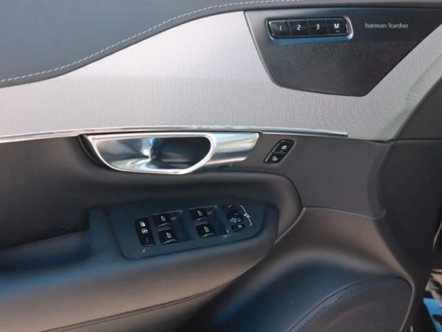 Volvo XC60 AWD R-Design