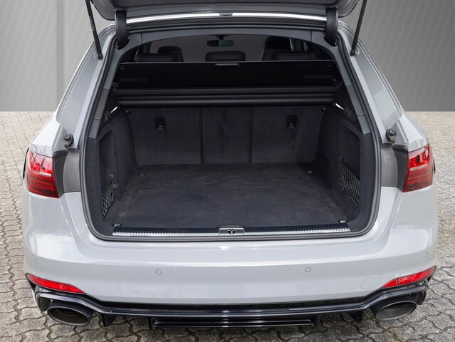 Audi RS4 Avant Quattro